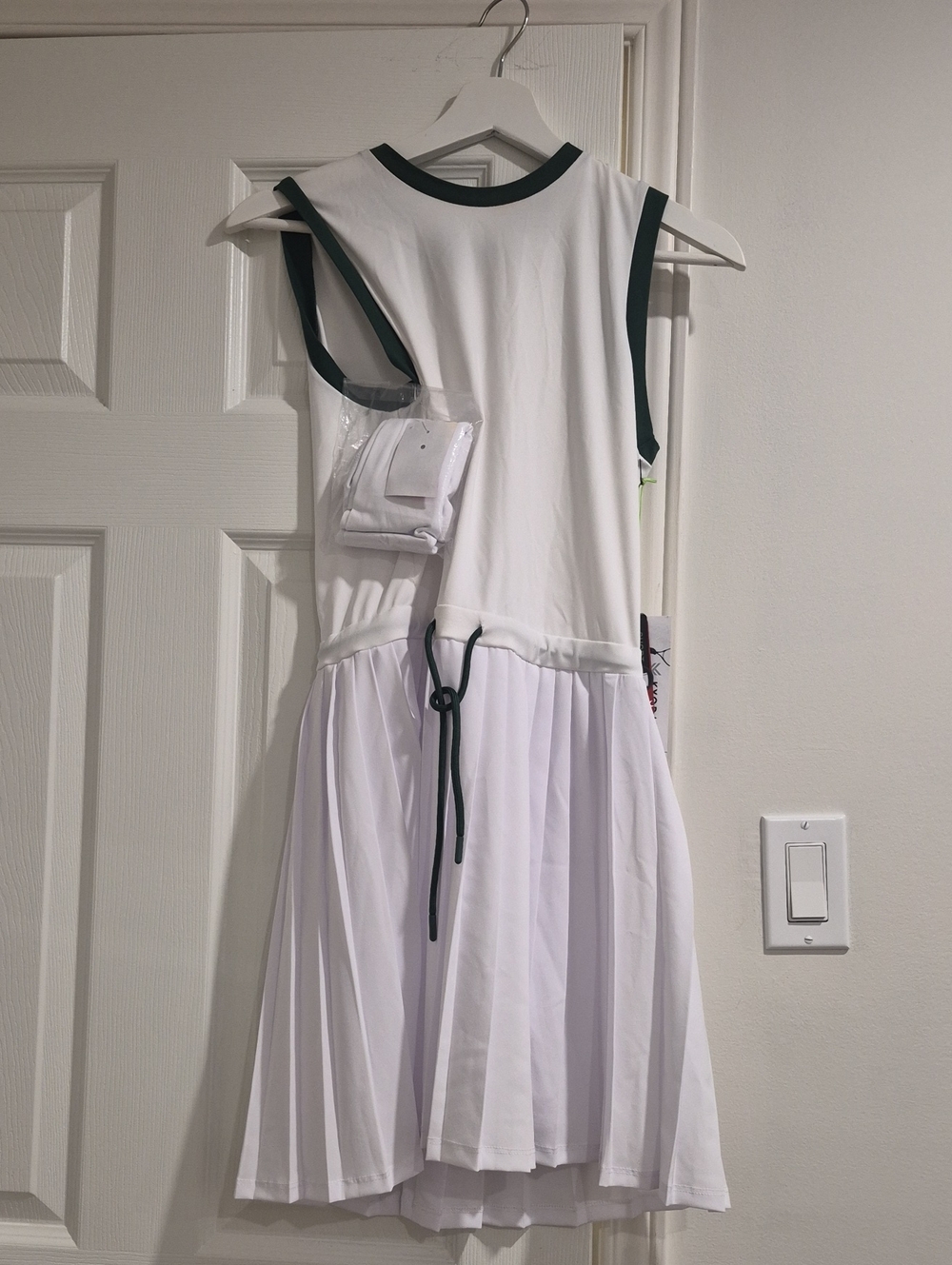 Kyodan White Pleated Tennis Dress with Dark Green Trim W/shorts